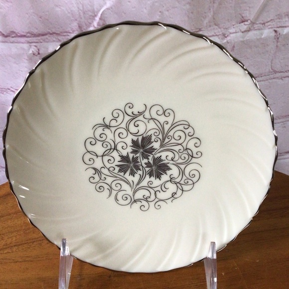 Lenox Valera Bread and Butter Plate - Set of 2 - Picture 3 of 4